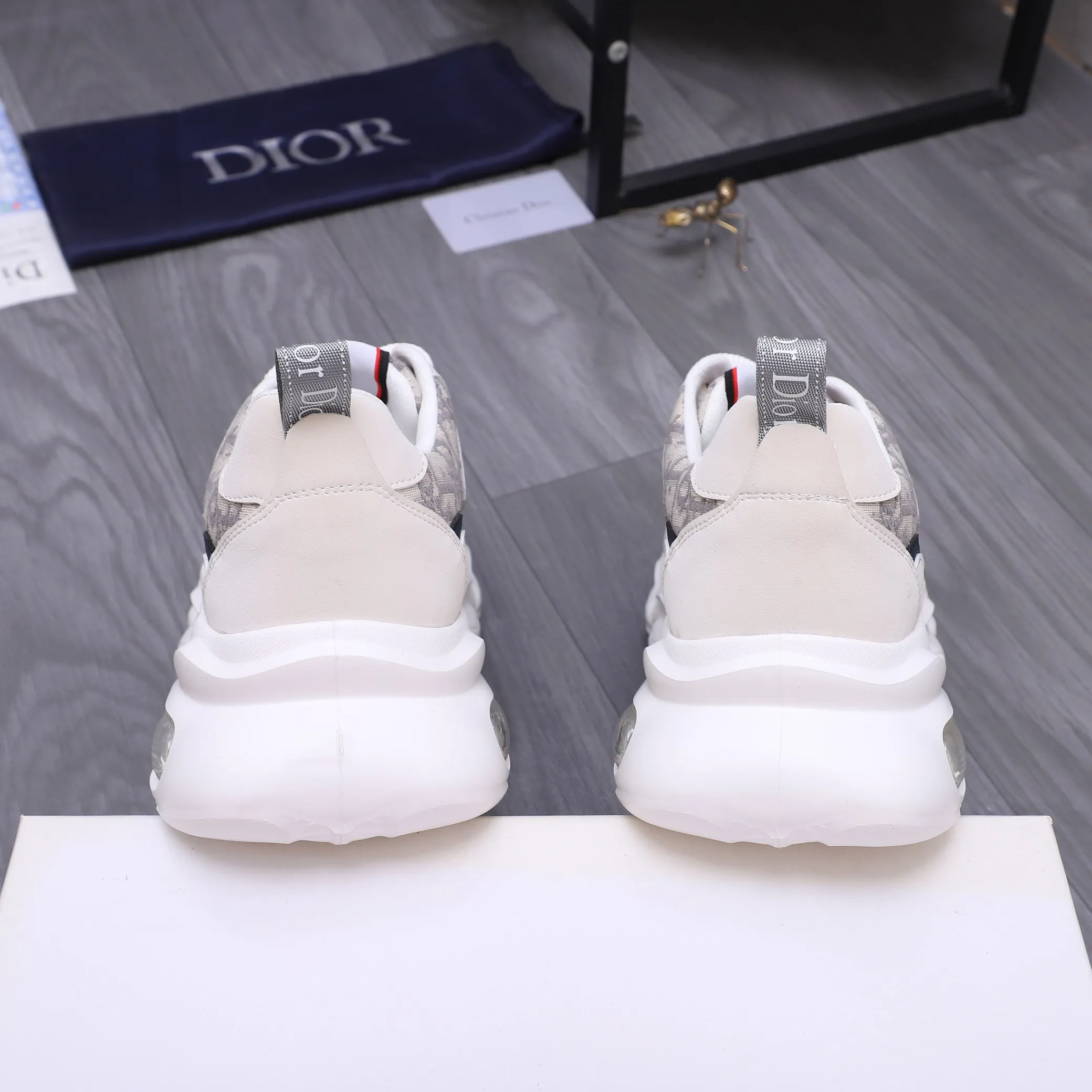 Men's shoes 💰p460 Product trademark: Dior "Dior" casual lace-up men's shoes Regular size: 38-44 Product materials: Selected classic woven pattern stitching cowhide upper, breathable mesh lining, cowhide insole, rubber outsole